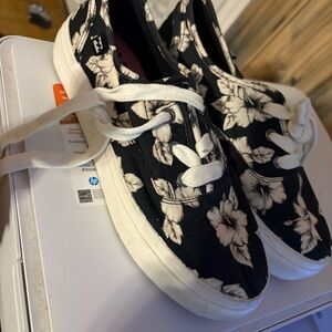 Billabong Floral Black and Cream Sneakers